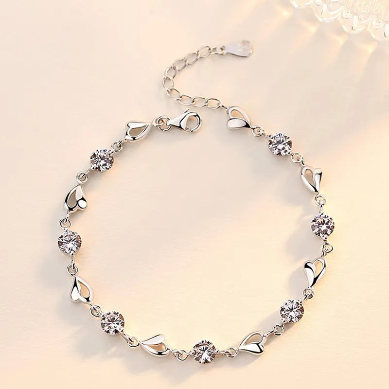Love's Glisten Heart Bracelet image 0