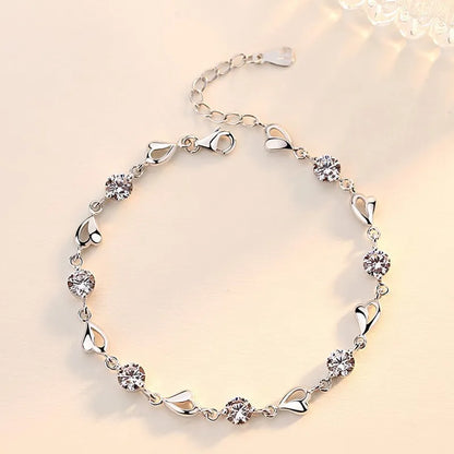Love's Glisten Heart Bracelet image 0
